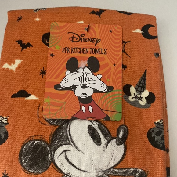 NWT disney 2 pc kitchen towels - Picture 2 of 6